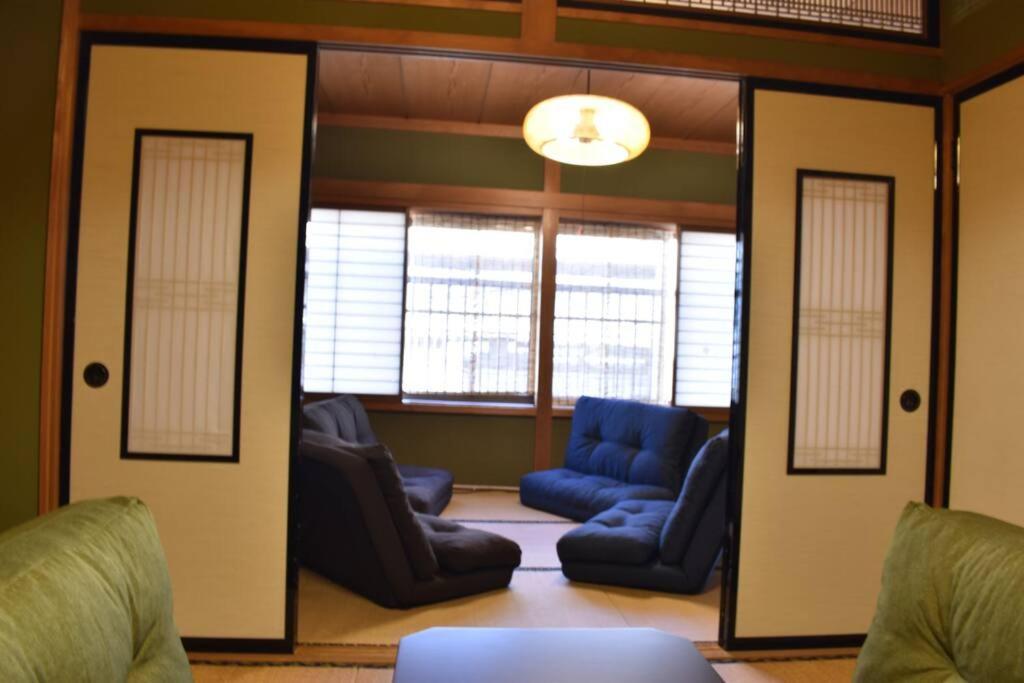 Cheaper For 6Th & 7Th Guest 市街地中心部 一棟貸しの宿 Guest House Don'S Home Takayama  Exterior photo